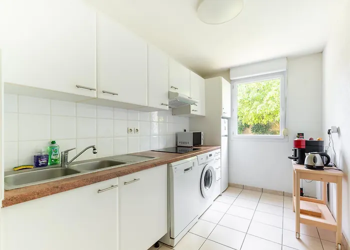 Апартаменты La Fontaine - Confortable, Calme & Spacieux *