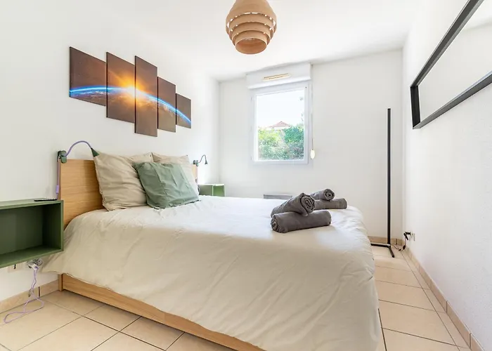 La Fontaine - Confortable, Calme & Spacieux *