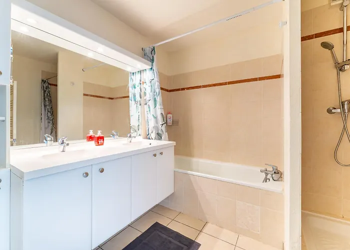 La Fontaine - Confortable, Calme & Spacieux Апартаменты